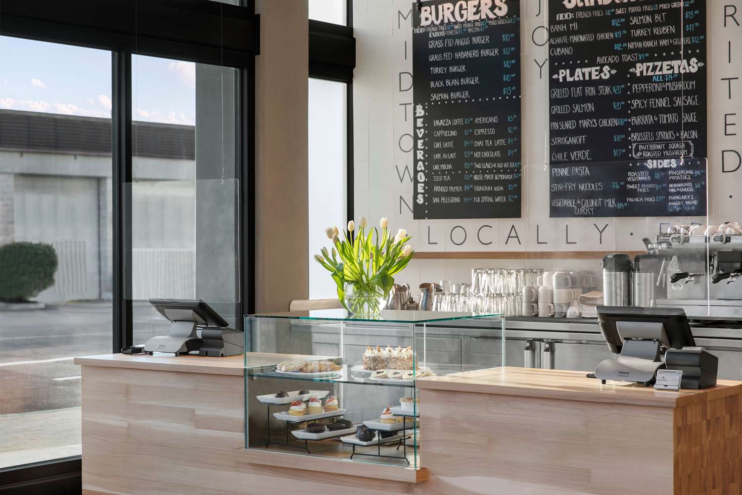 Фото The Fort Sutter Sacramento, Tapestry Collection by Hilton