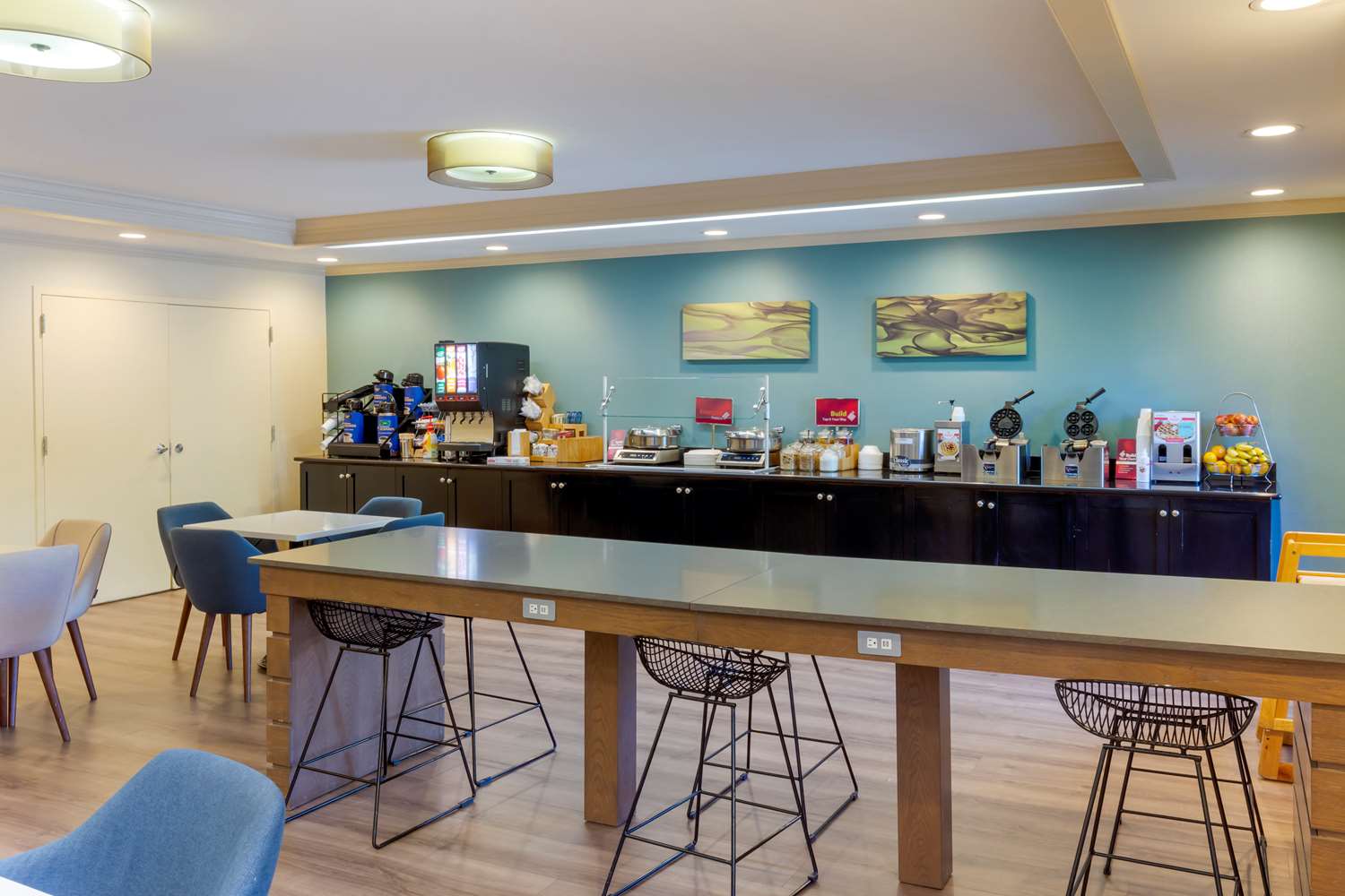 Фото Best Western Plus Cary Inn - Nc State