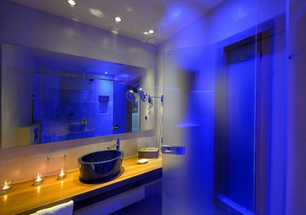 Фото Valeni Boutique Hotel