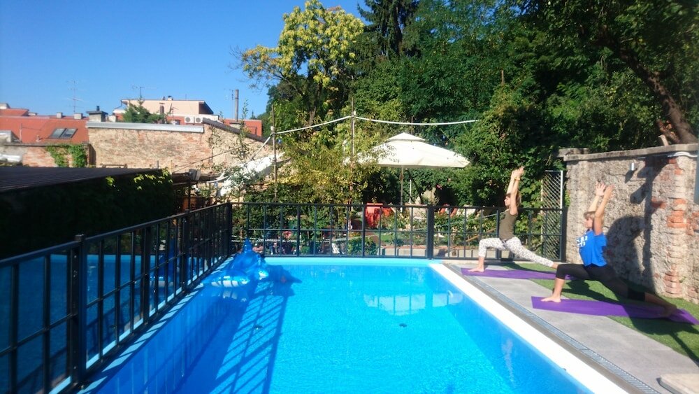 Фото Swanky Mint hostel