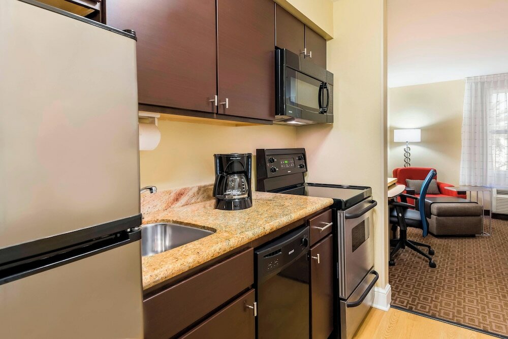 Фото TownePlace Suites by Marriott Tampa Westshore/Airport