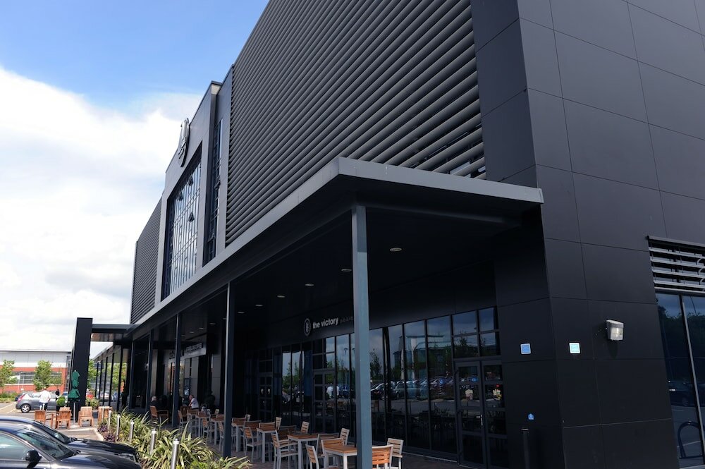 Фото Village Hotel Leeds South