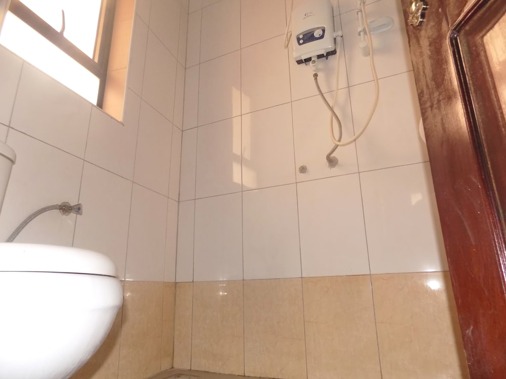 Фото Kahondo Buffalo Hotel