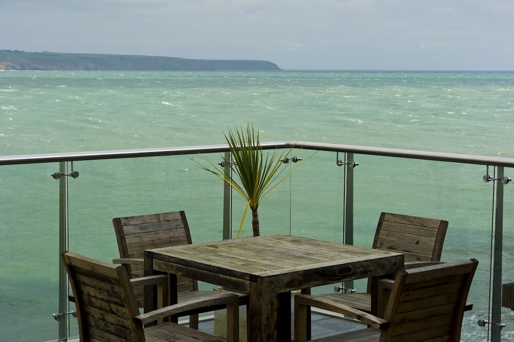 Фото Cliff House Hotel