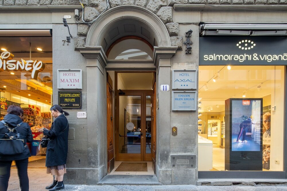 Фото отеля 2