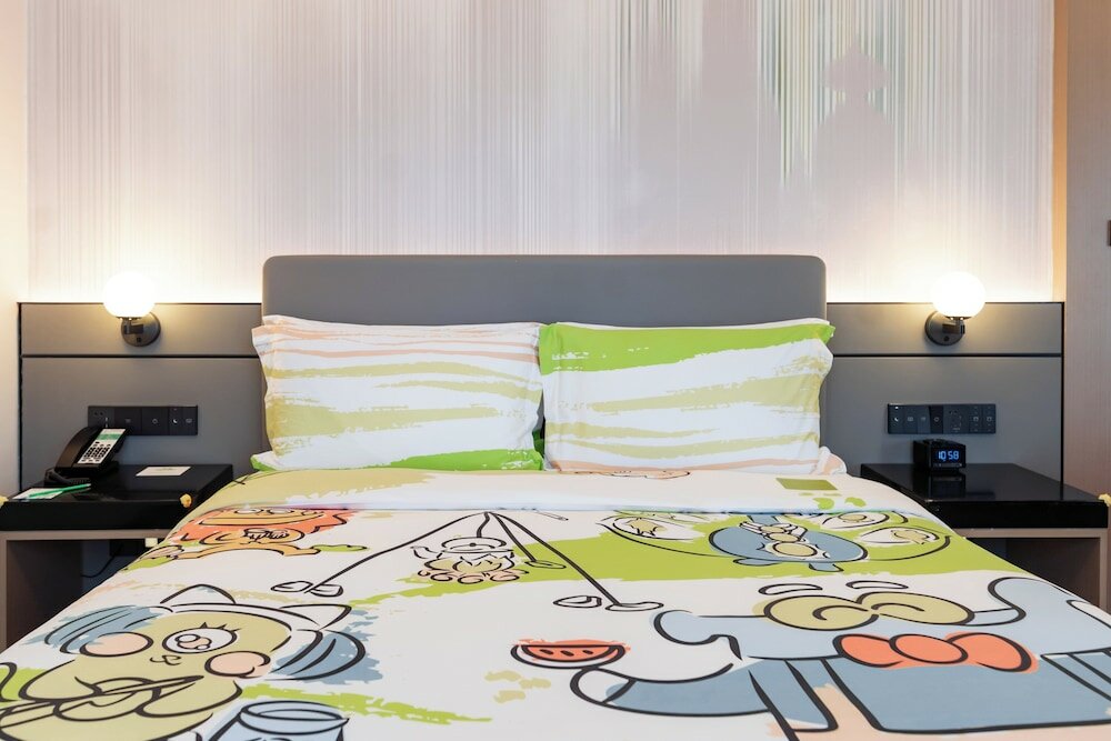 Фото Holiday Inn Shanghai Nanjing Road