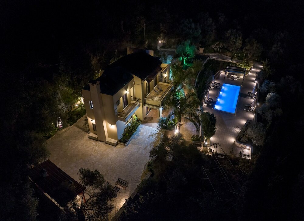 Фото Serenity River Villa