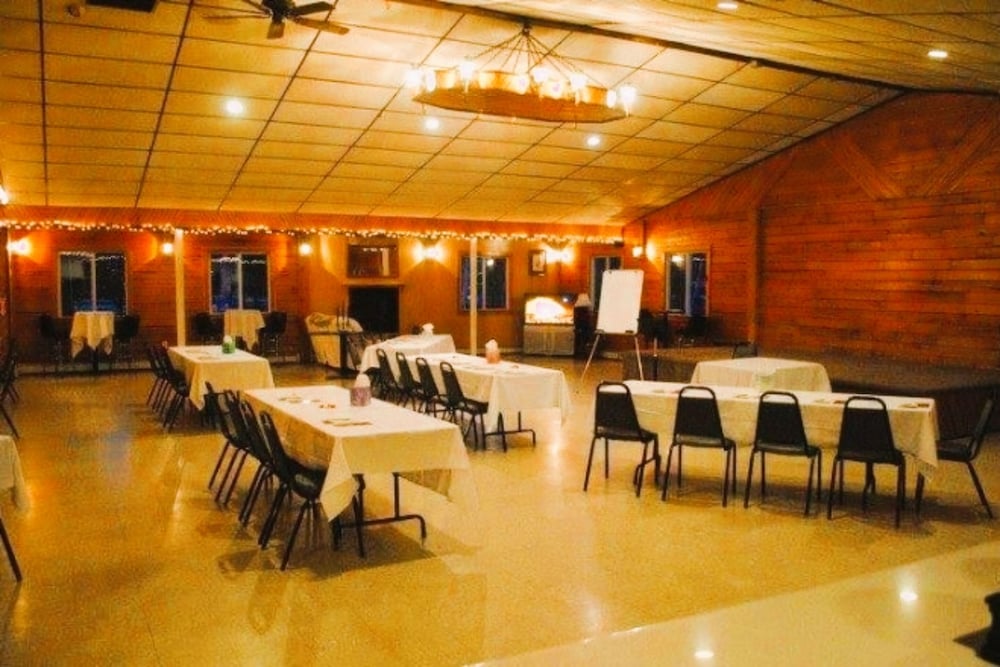 Фото Love Hotels St John River by Oyo at Fort Kent Me