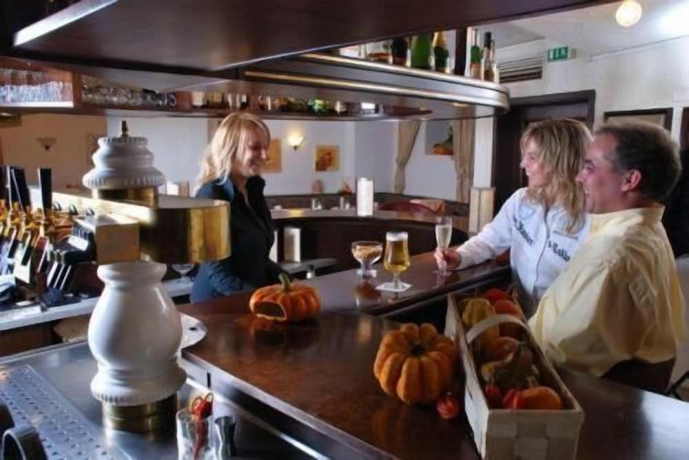 Фото Hotel am Wilhelmsplatz