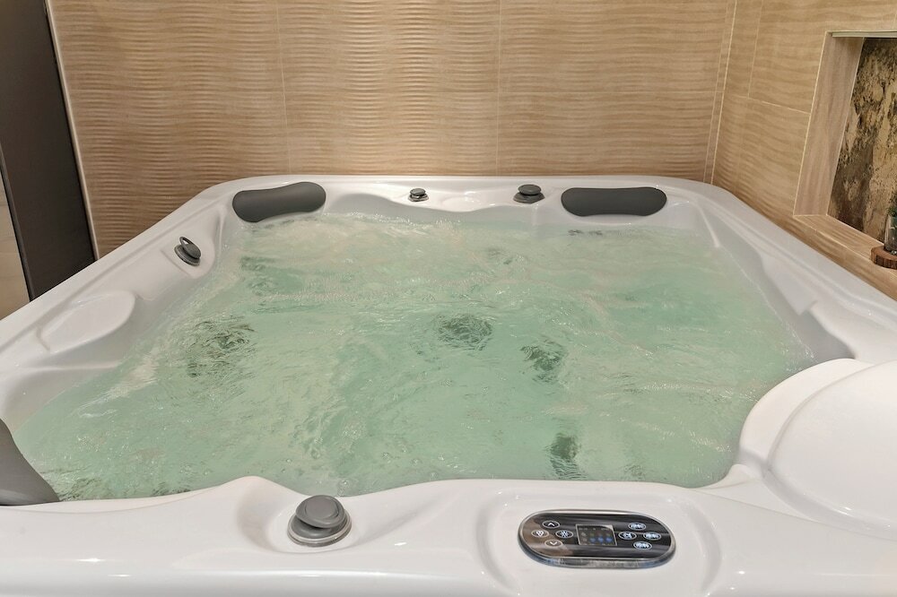 Фото 22Land Hotel Saigon