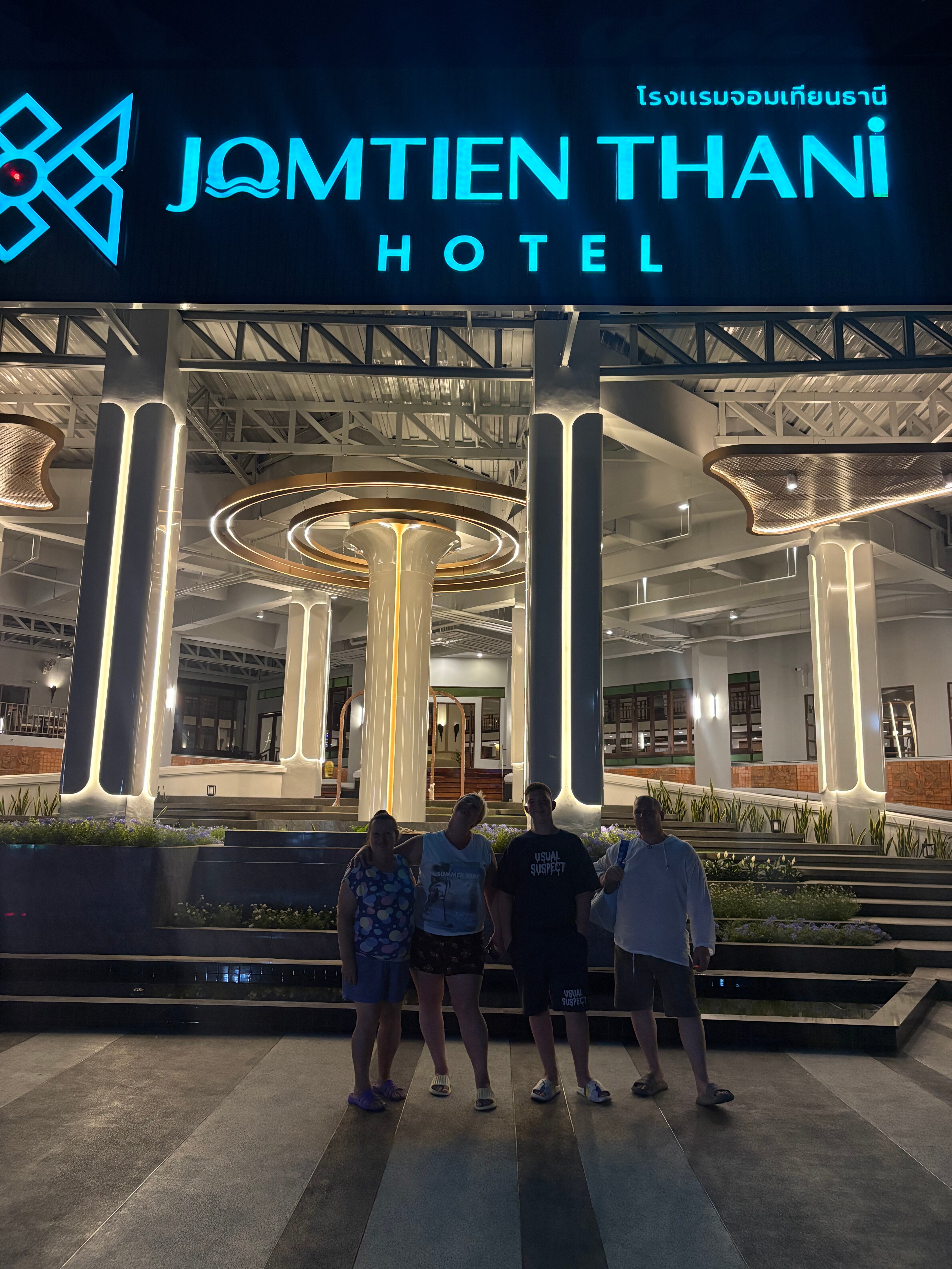 Фото Jomtien Thani Hotel