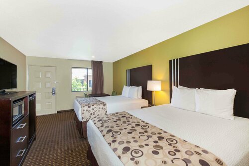 Гостиница Days Inn by Wyndham San Jose Airport в Сан-Хосе
