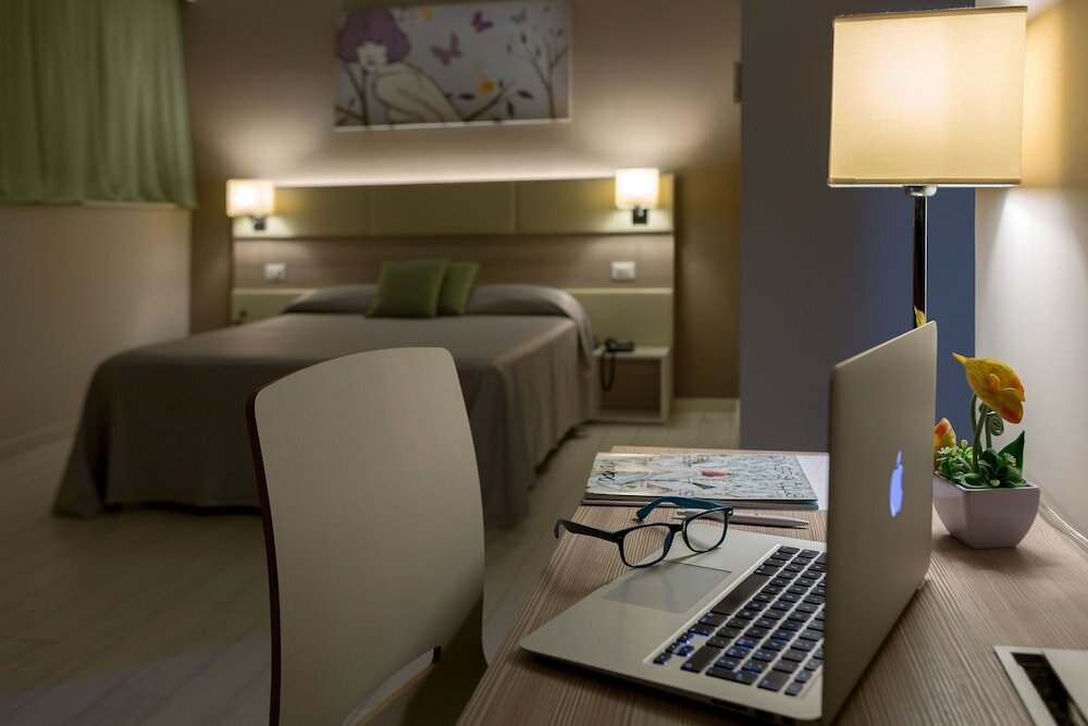 Фото Hotel Cristina