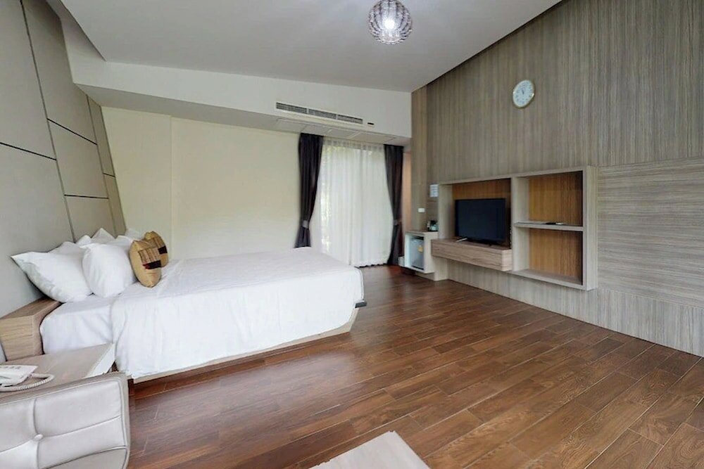 Фото Chatnipa Beach Resort by Morseng