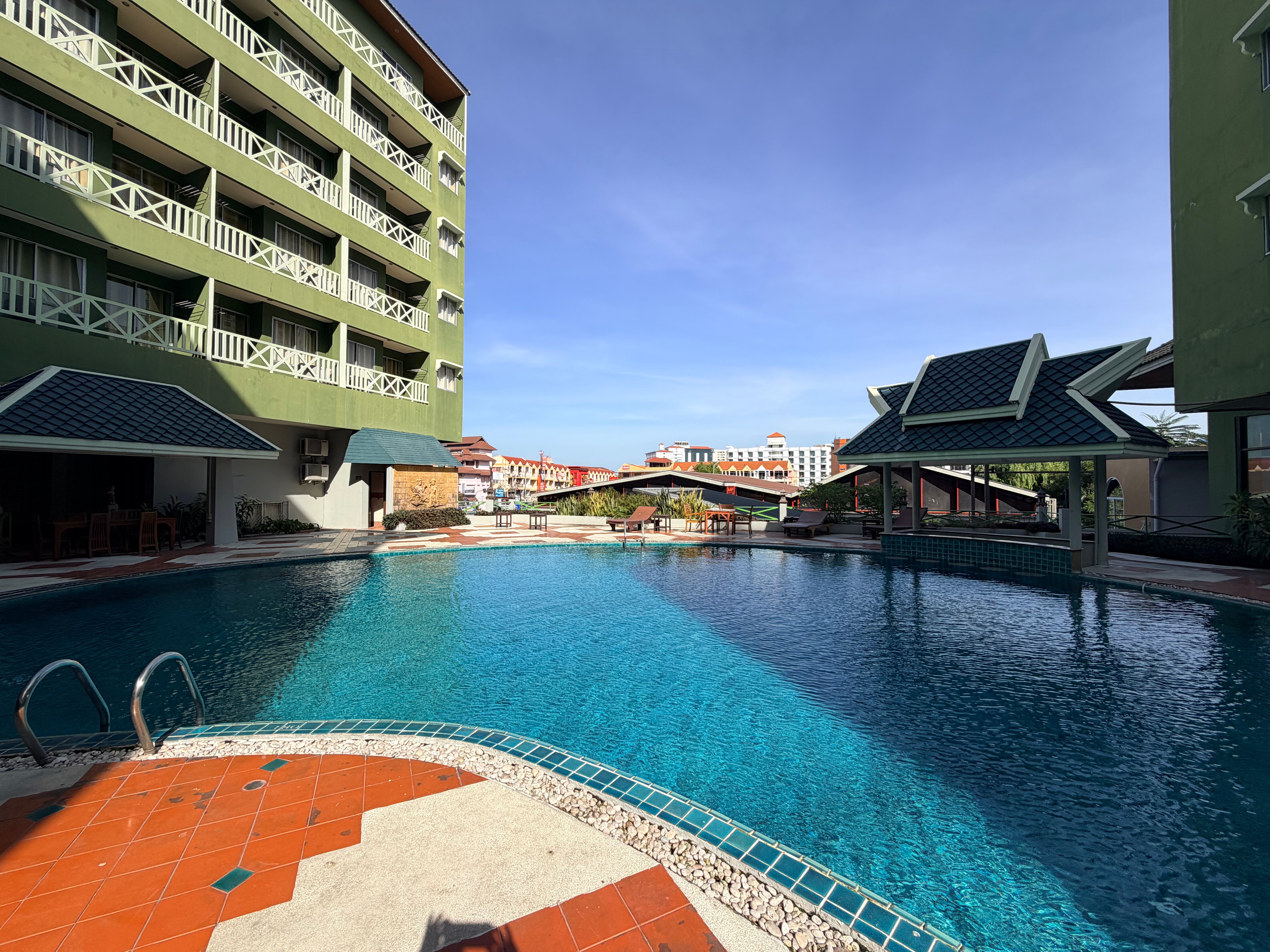 Фото отеля 3