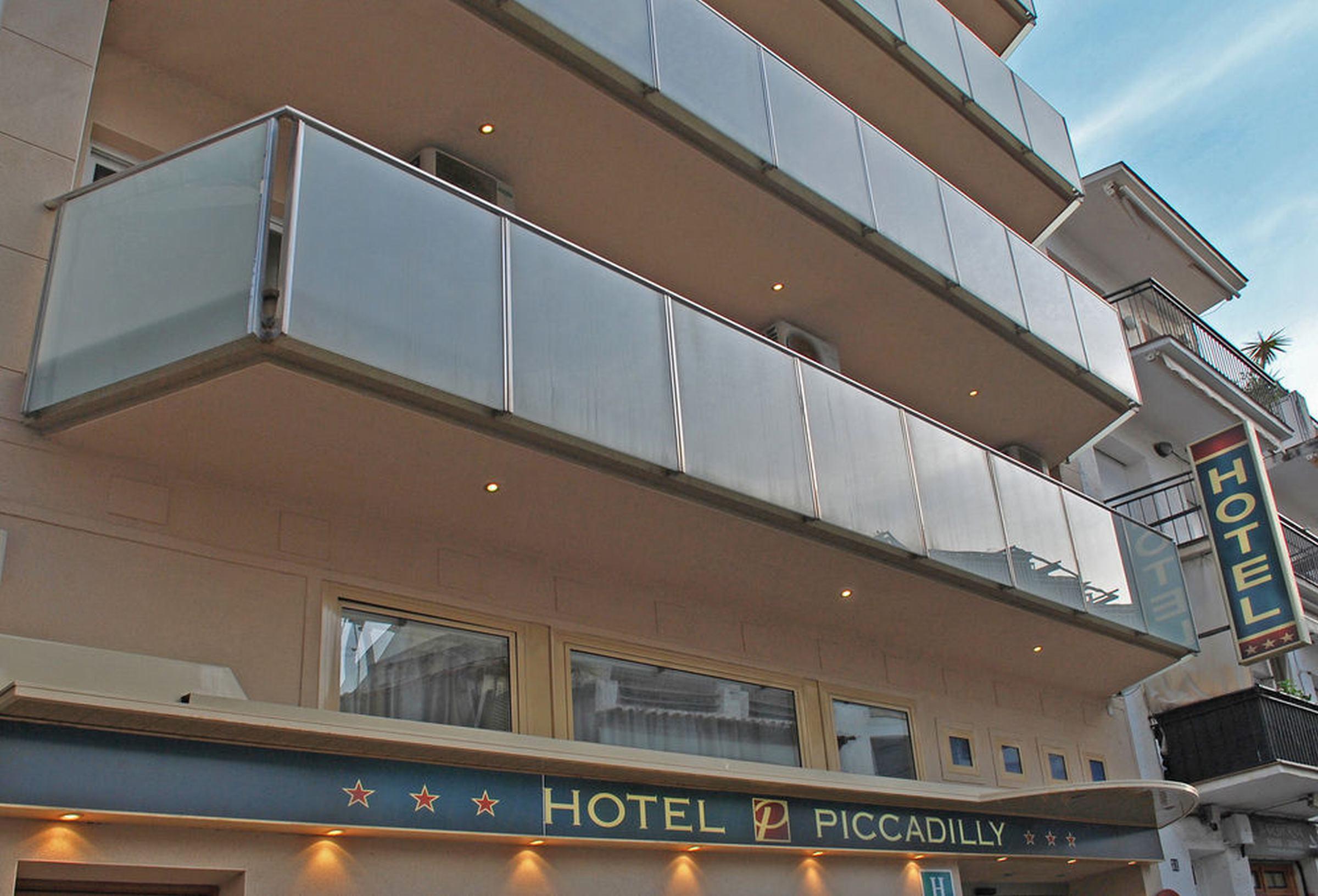Фото Hotel Piccadilly Sitges