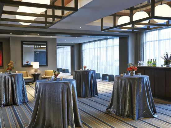 Фото Hilton Garden Inn Rochester/University & Medical Center