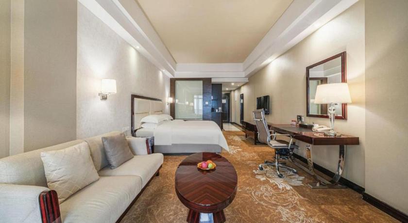 Фото Country Garden Phoenix Hotel Yunfu