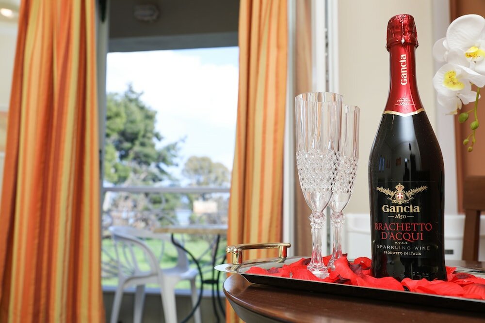 Фото Molfetta Beach Hotel