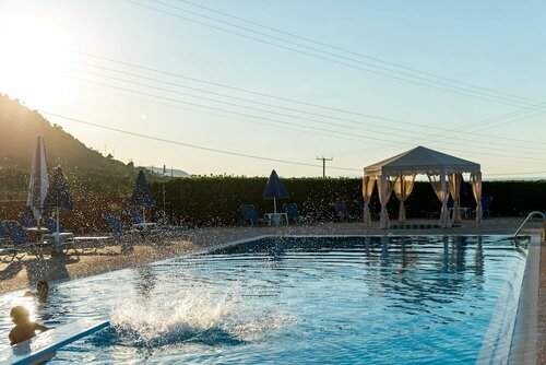 Внешний вид отеля Hotel Matheo Villas & Suites в Муниципальной единице Малионе, фото 2