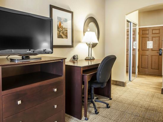 Фото Comfort Suites near Route 66