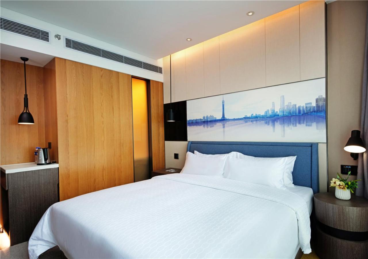Фото Hampton by Hilton Guangzhou Tianhe Sports Center
