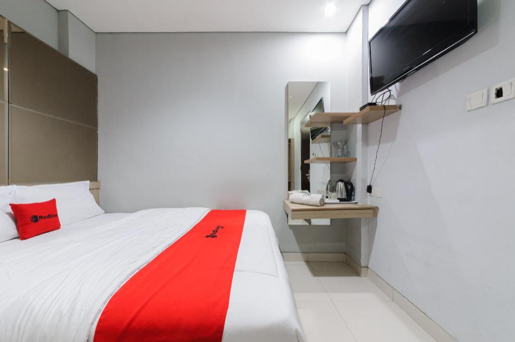 Фото RedDoorz near Thamrin City