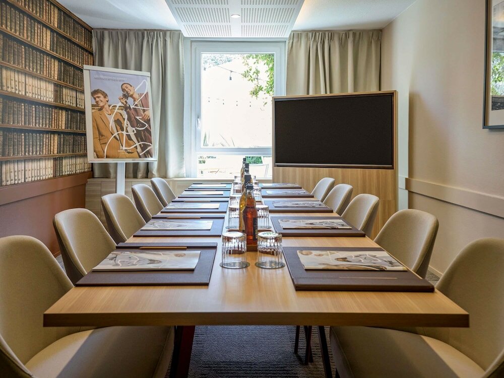 Фото Mercure Aix-en-Provence Beaumanoir