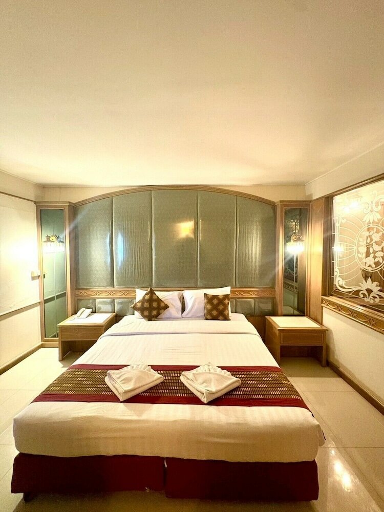 Фото Camelot Hotel Pattaya