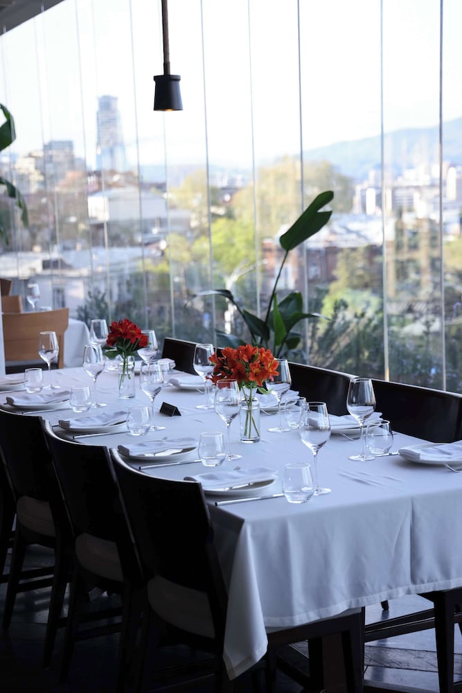 Фото Radisson Blu Iveria Hotel, Tbilisi City Centre