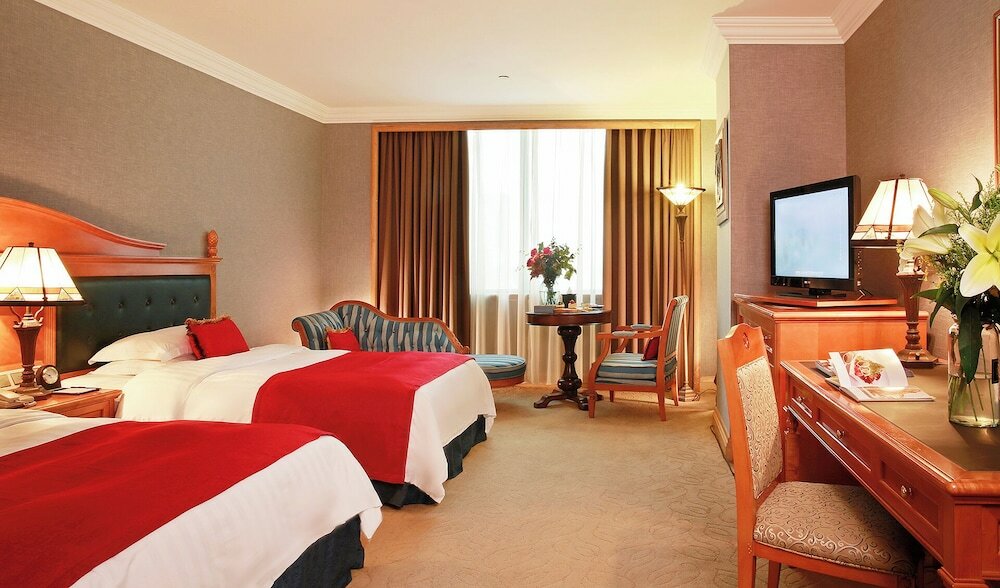 Фото Grand Noble Hotel