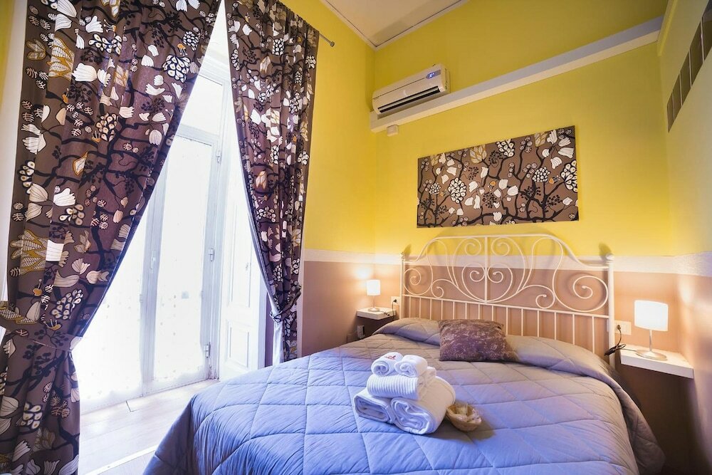 Фото B&b Le 4 Stagioni Dante's Suites