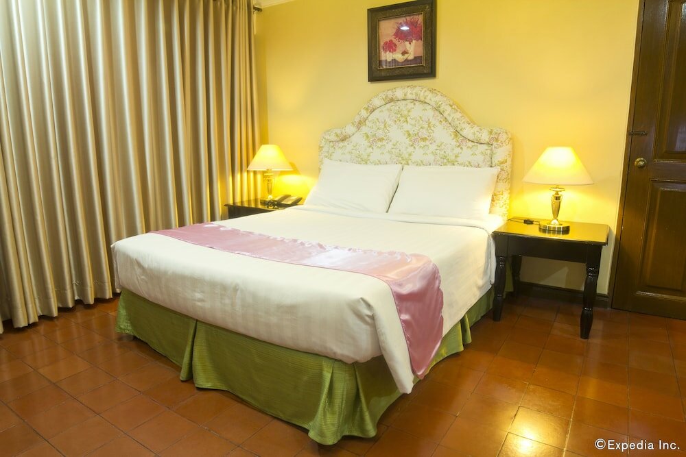Фото White Knight Hotel Intramuros