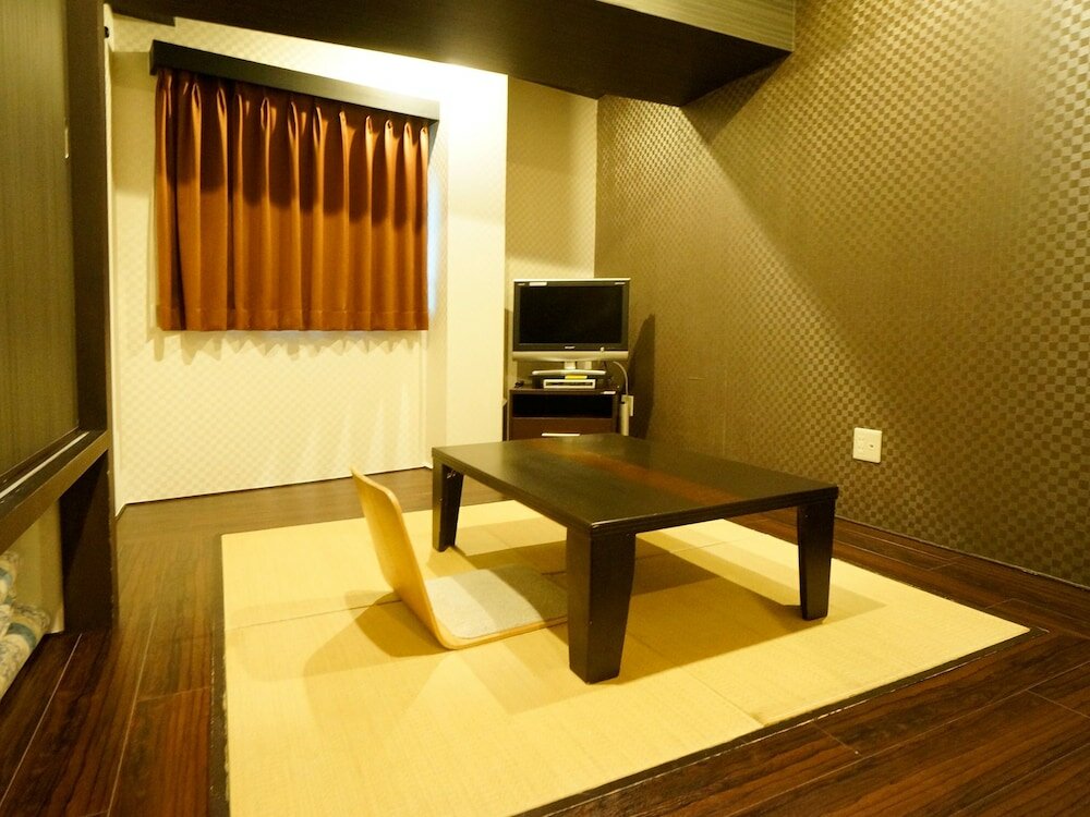 Фото Hotel LiVEMAX Esaka