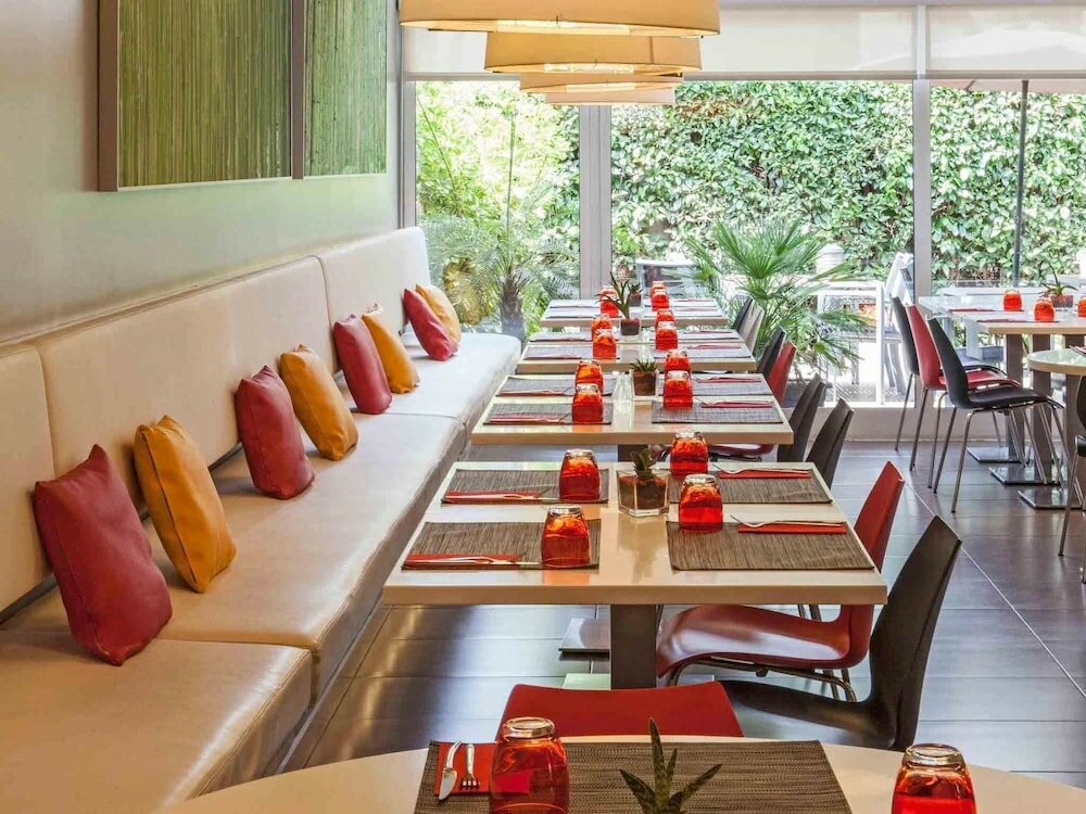 Фото Ibis Barcelona Cornella