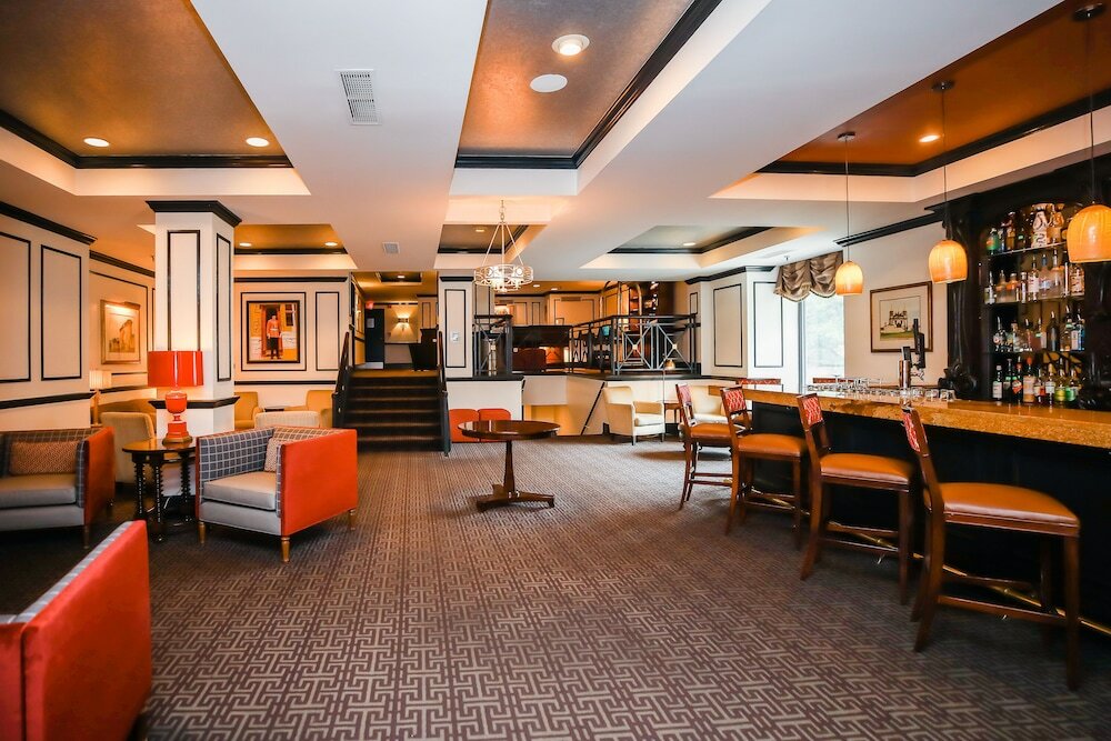 Фото The Dunhill Hotel