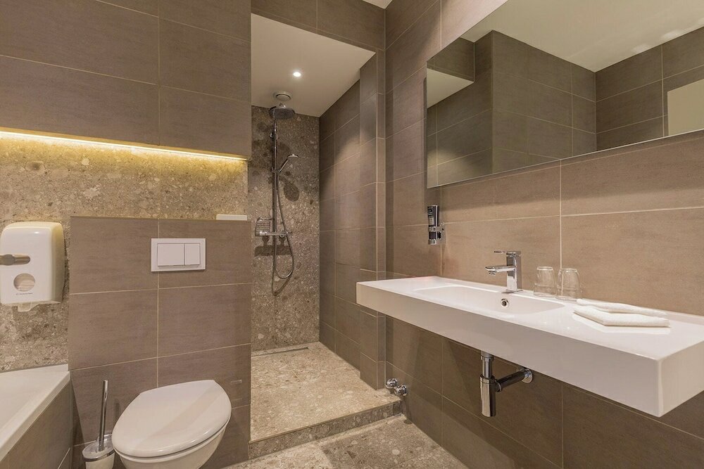 Фото Leonardo Hotel Antwerp The Plaza
