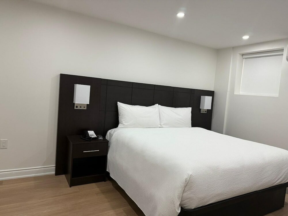 Фото Nu Hotel Toronto