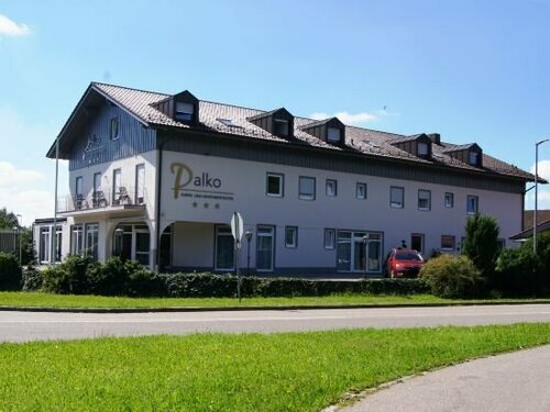 Гостиница Hotel Palko Garni в Дингольфинге