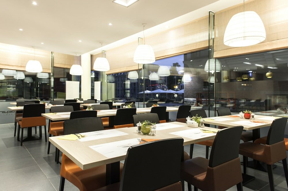 Фото Novotel Mechelen Centrum