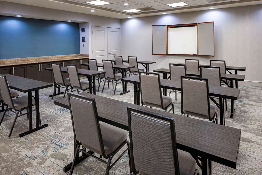 Фото Hilton Garden Inn San Diego/Rancho Bernardo