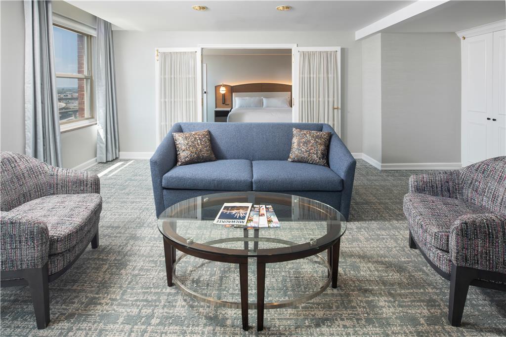 Фото Hilton Milwaukee City Center