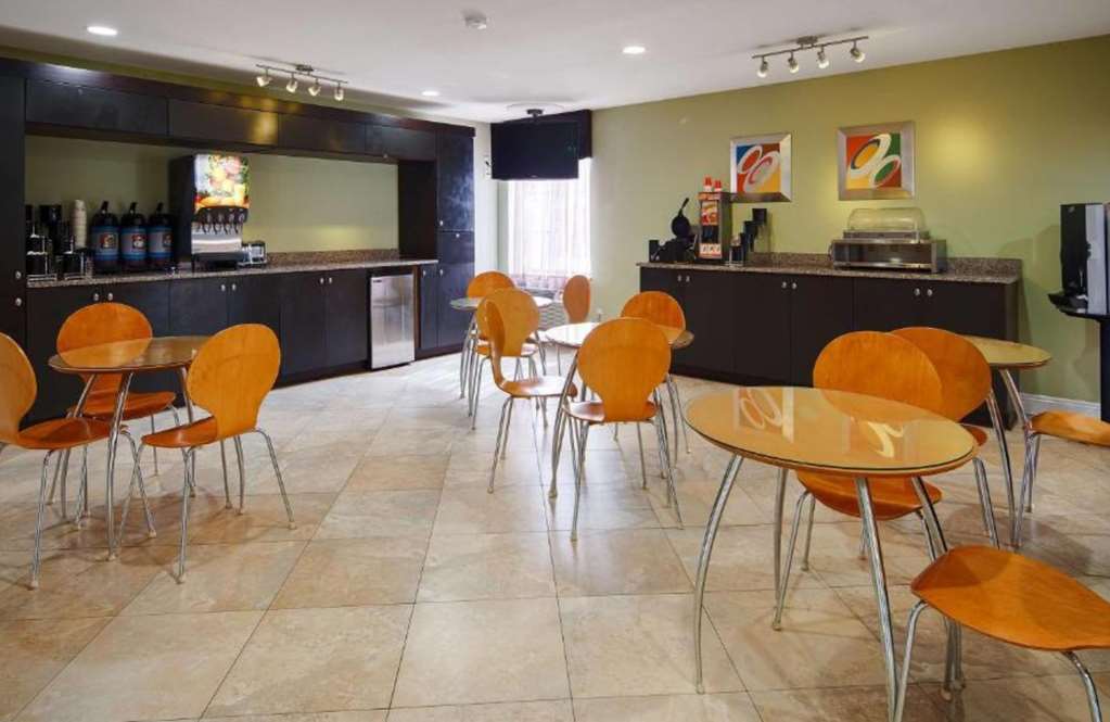 Фото Best Western Zachary Inn