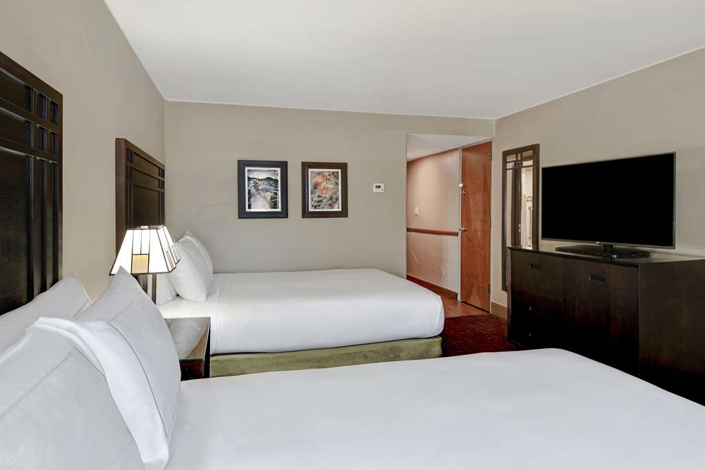 Фото DoubleTree by Hilton Hotel Phoenix Tempe