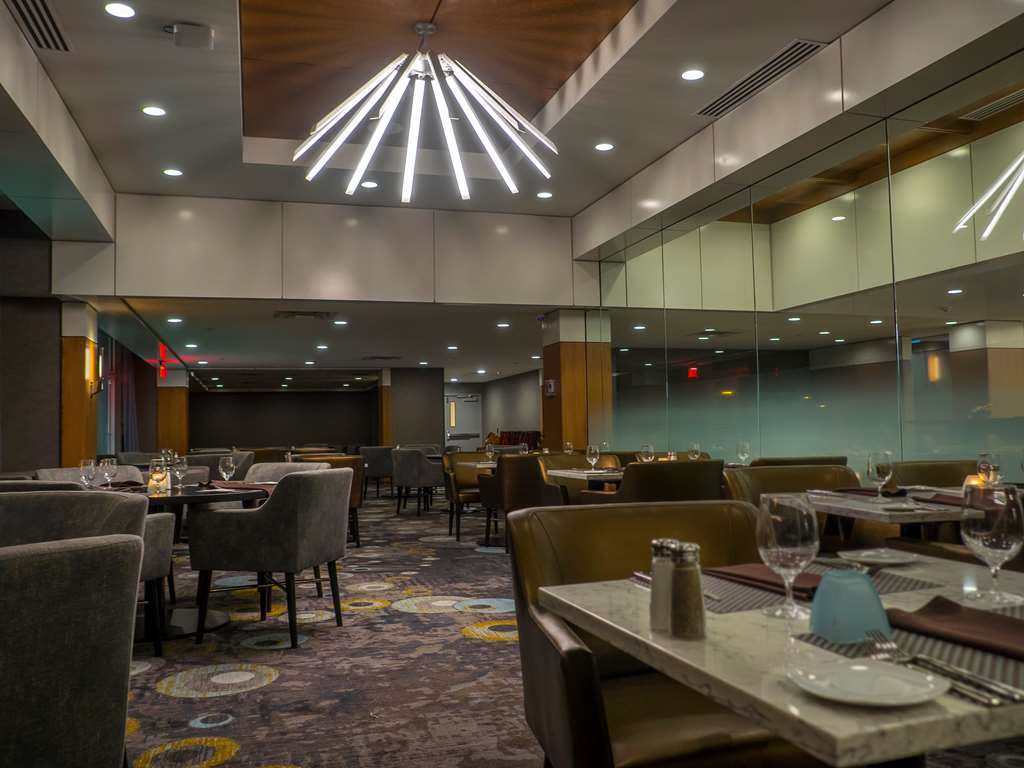 Фото DoubleTree by Hilton Hotel Niagara Falls New York
