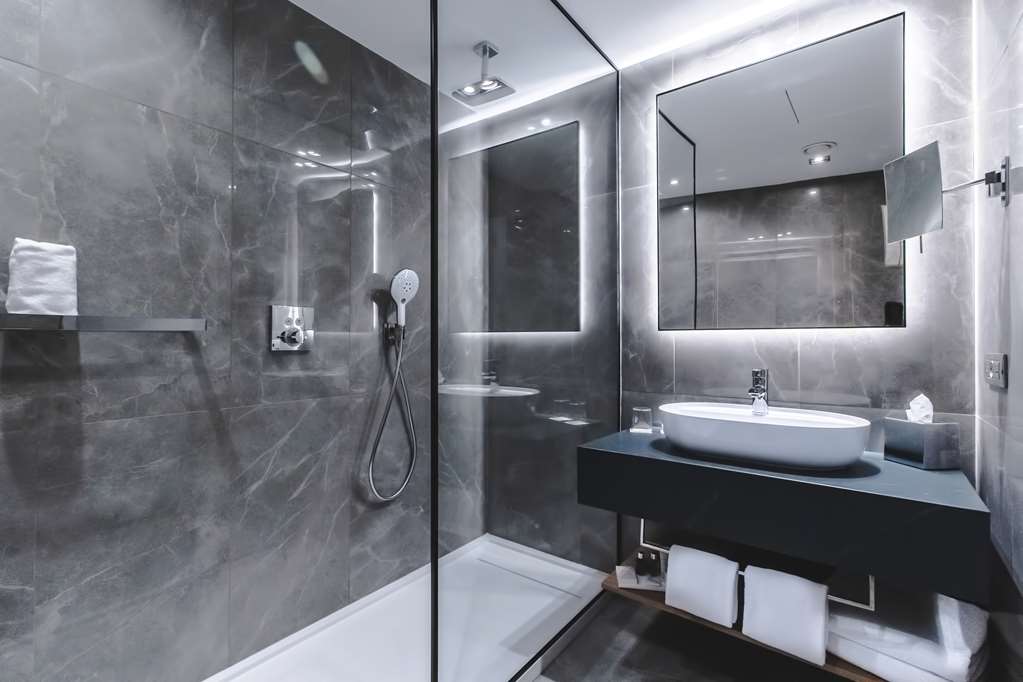 Фото Radisson Blu Hotel, Madrid Prado