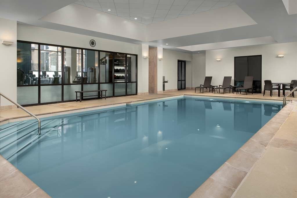 Фото Embassy Suites Springfield