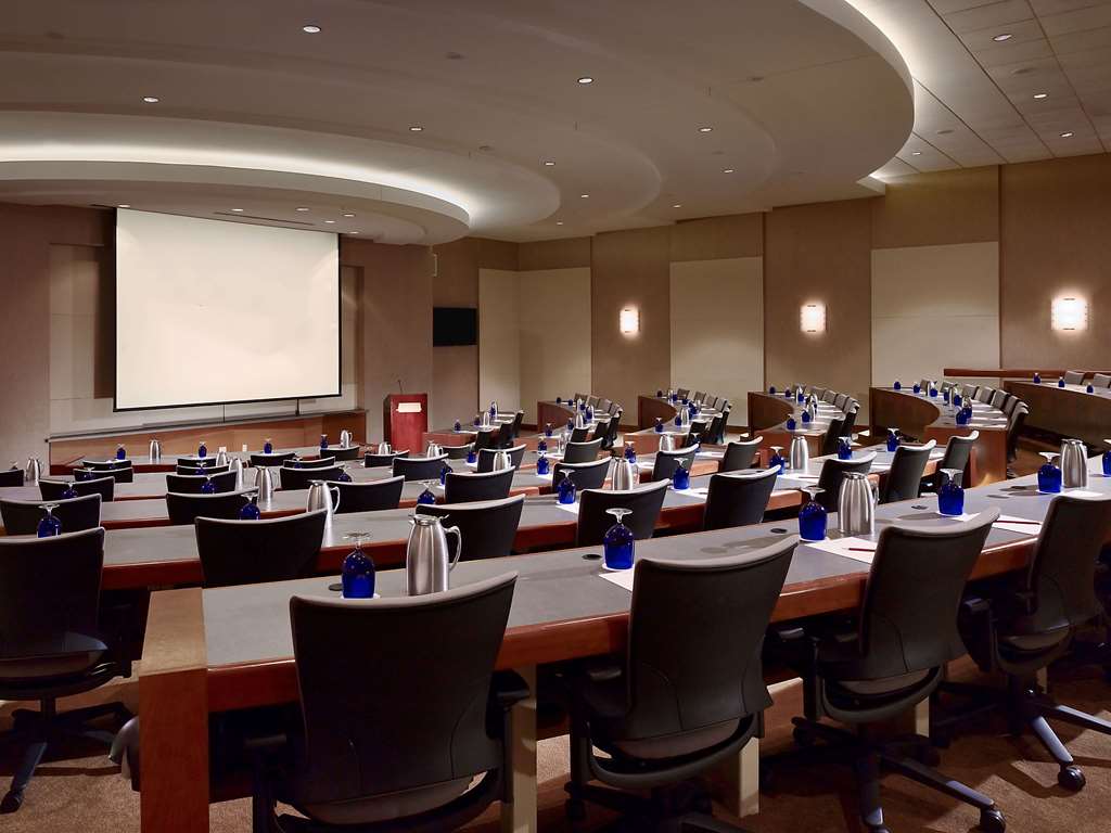 Фото The Chattanoogan Hotel, Curio Collection by Hilton