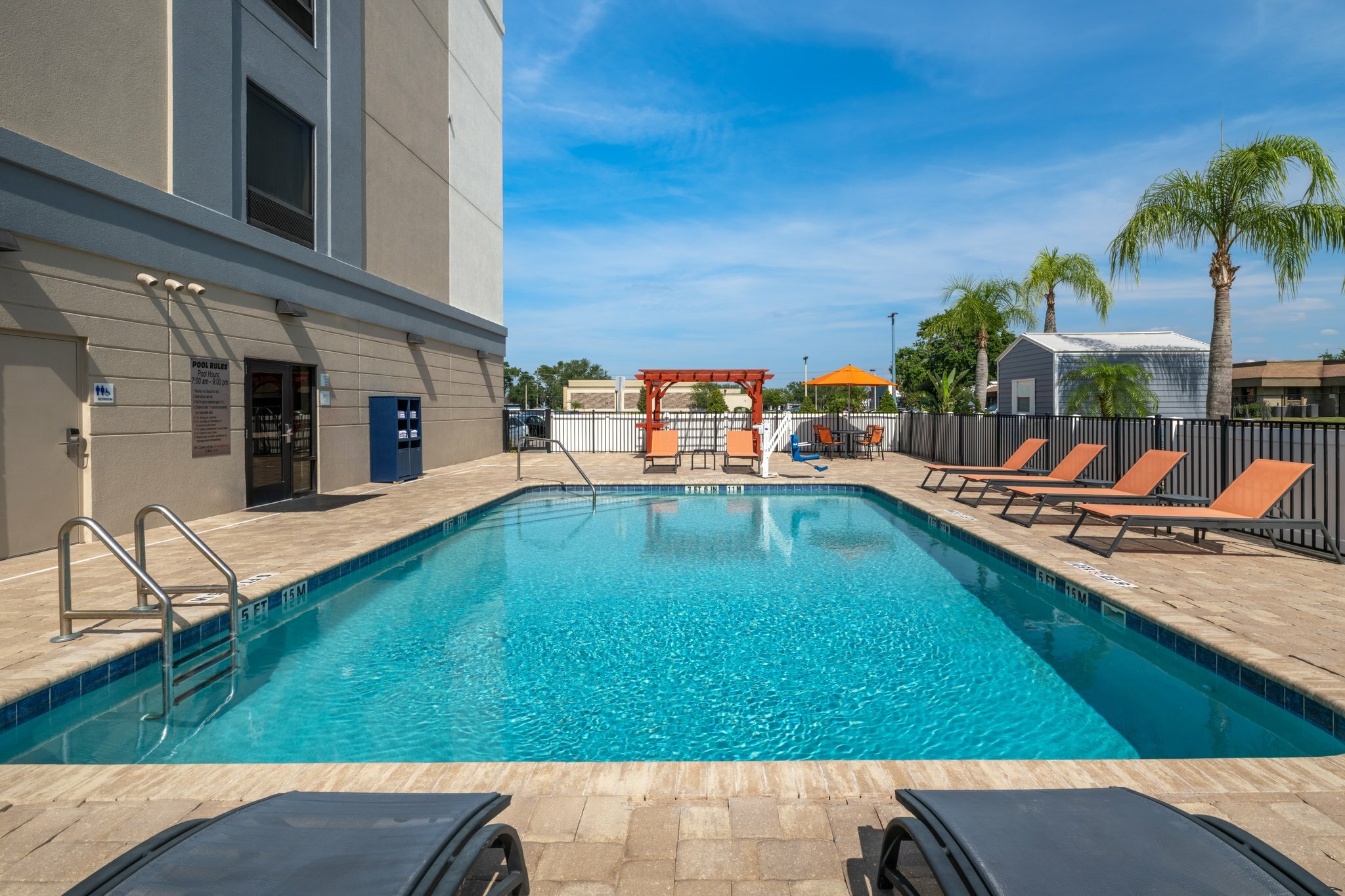 Фото Holiday Inn Express & Suites Lakeland South, an Ihg Hotel