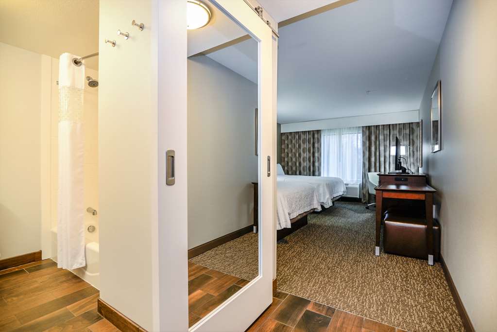 Фото Hampton Inn Brighton